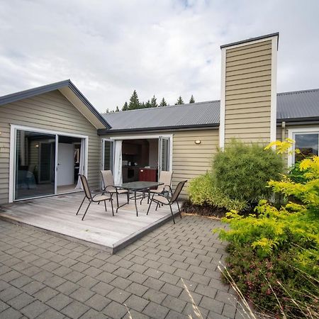 Southland Sounds - Te Anau Holiday Home Екстер'єр фото