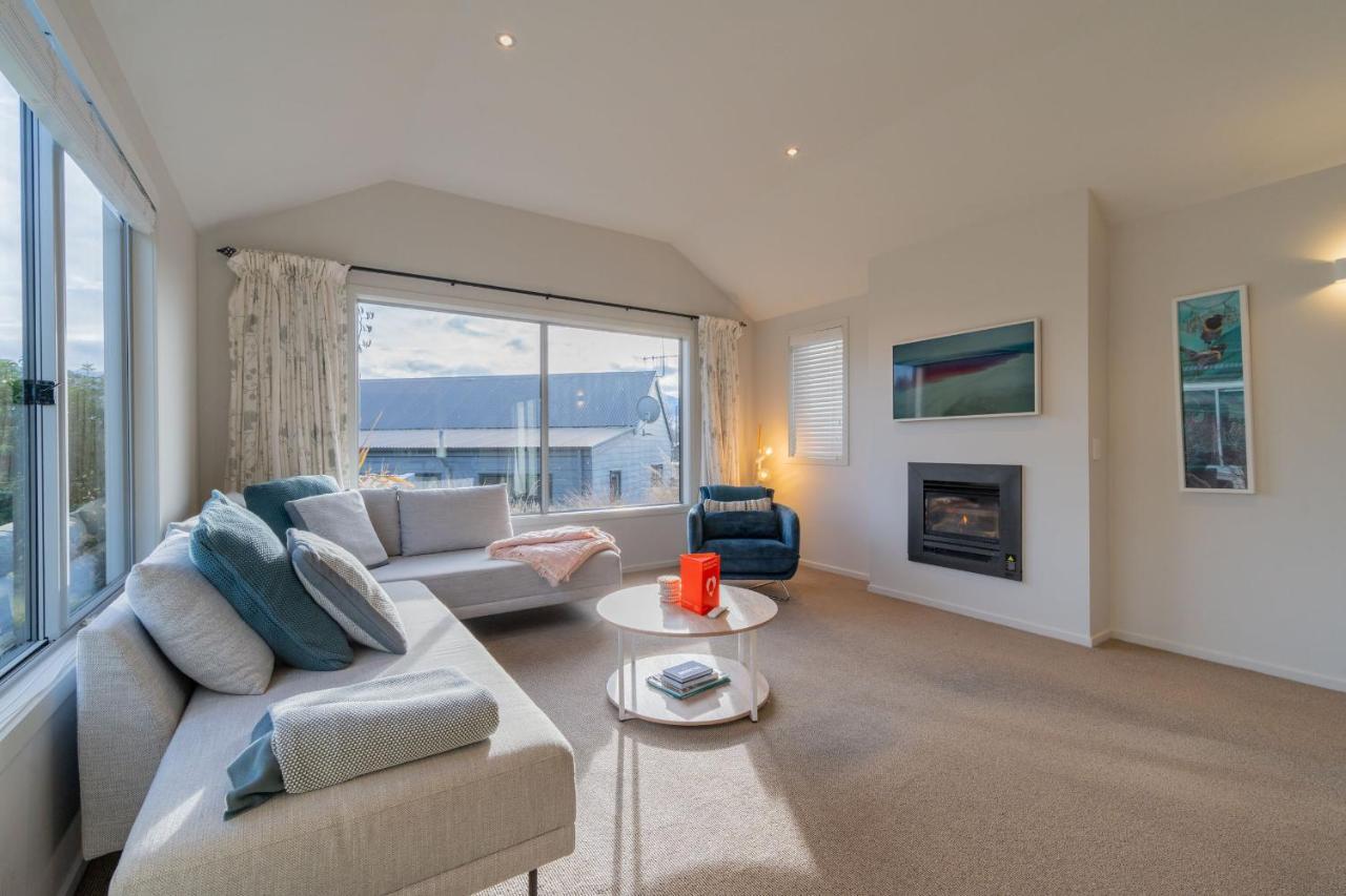 Southland Sounds - Te Anau Holiday Home Екстер'єр фото