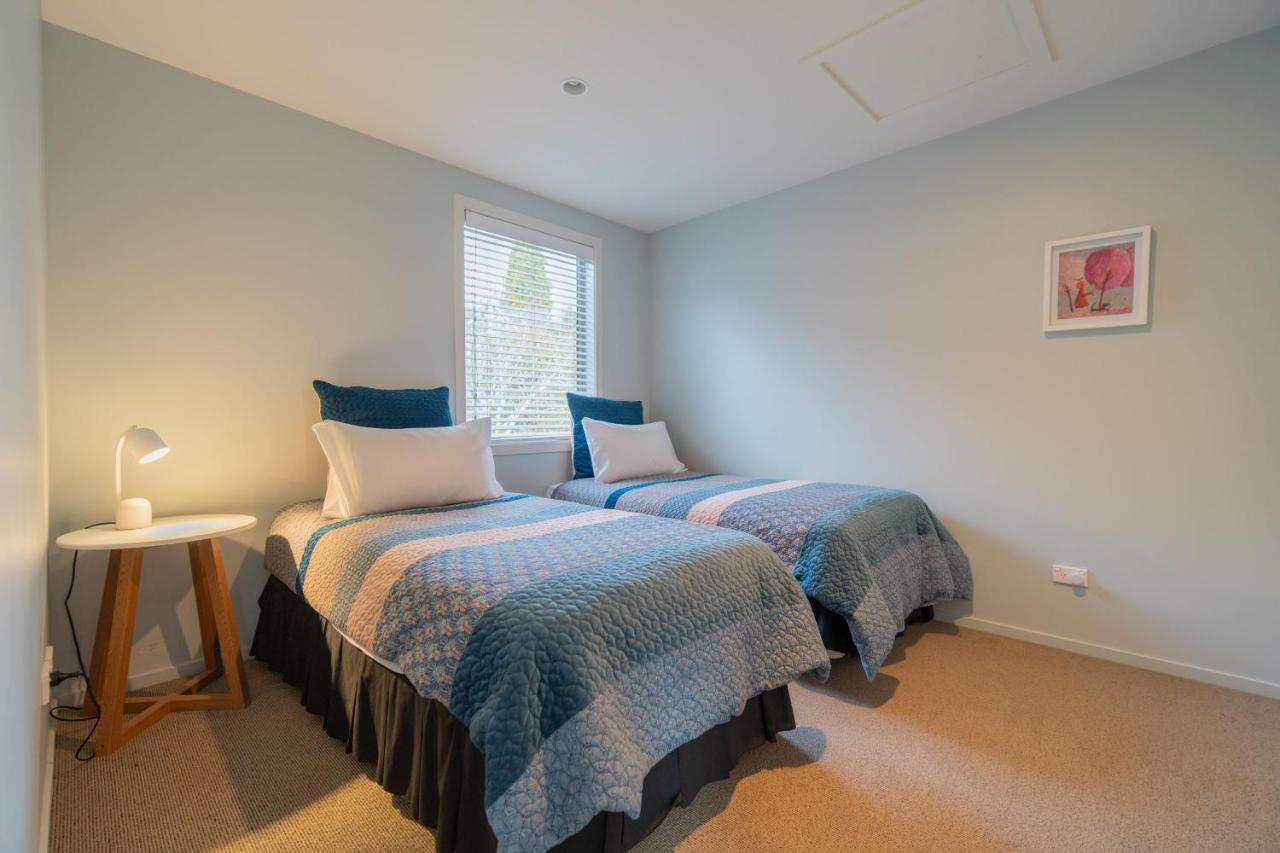 Southland Sounds - Te Anau Holiday Home Екстер'єр фото