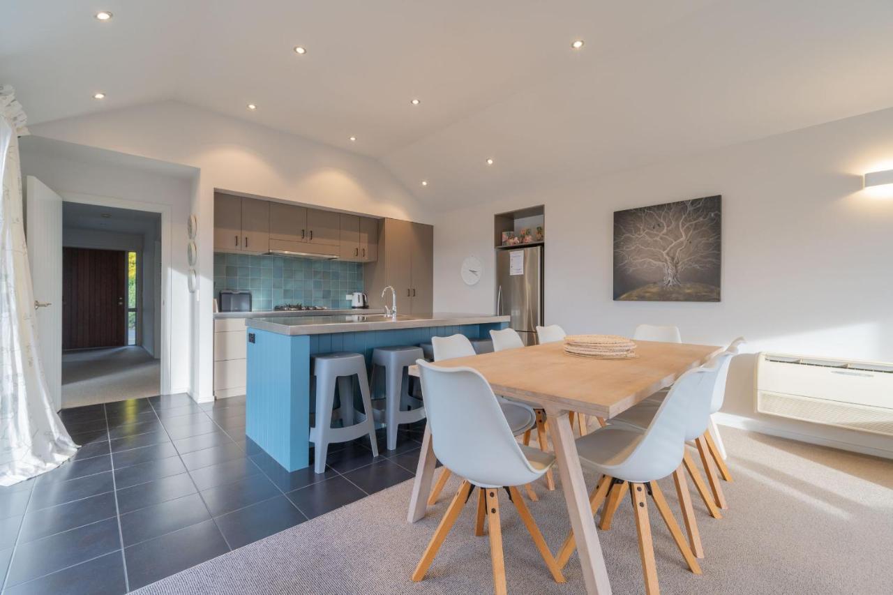 Southland Sounds - Te Anau Holiday Home Екстер'єр фото