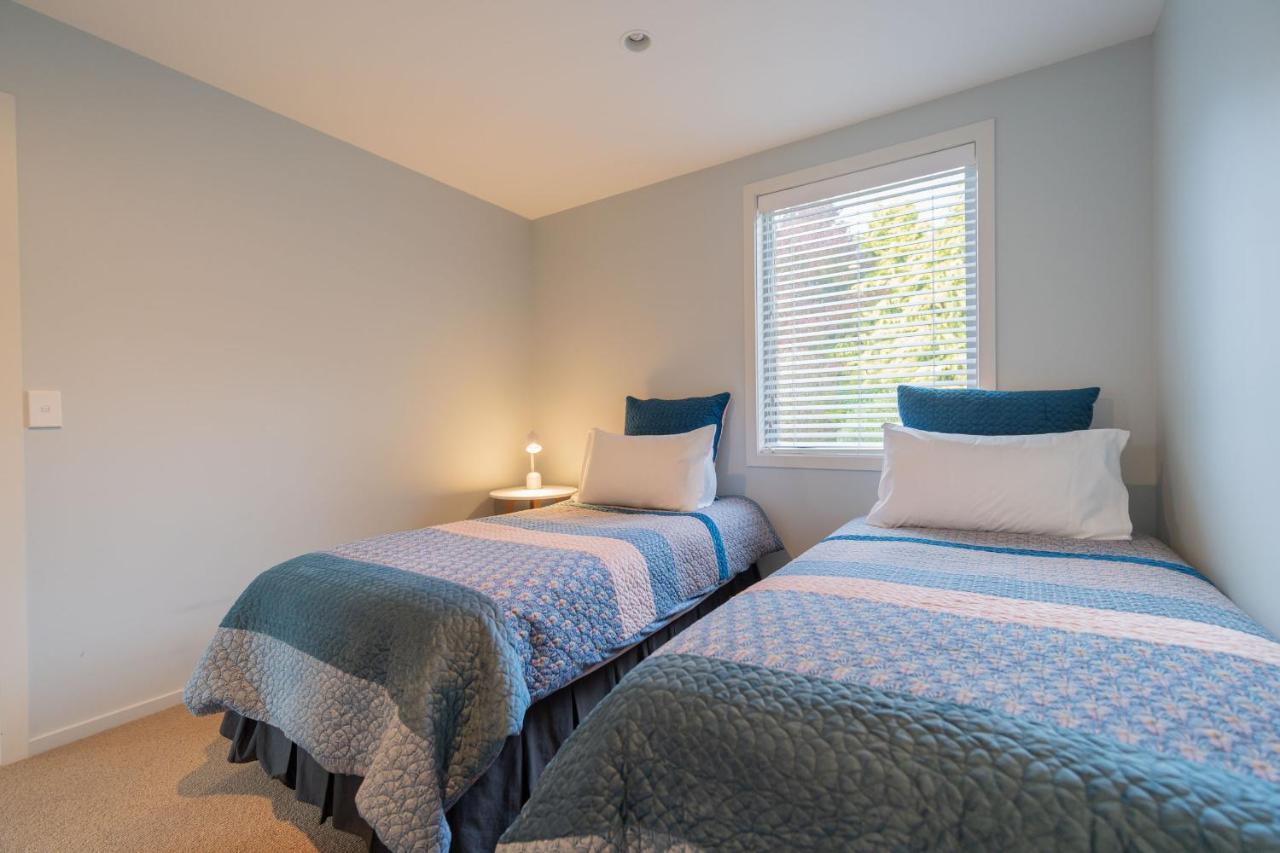 Southland Sounds - Te Anau Holiday Home Екстер'єр фото
