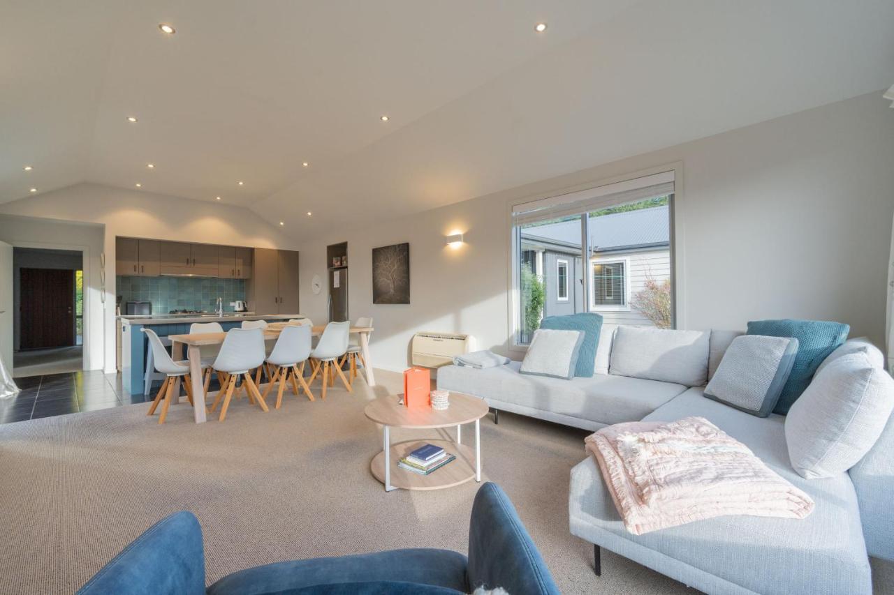 Southland Sounds - Te Anau Holiday Home Екстер'єр фото