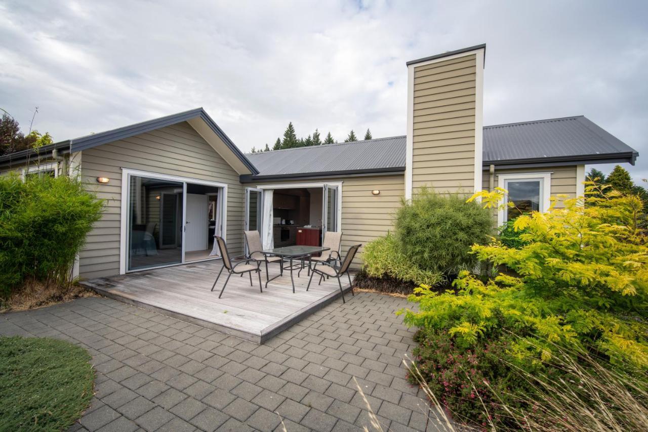 Southland Sounds - Te Anau Holiday Home Екстер'єр фото