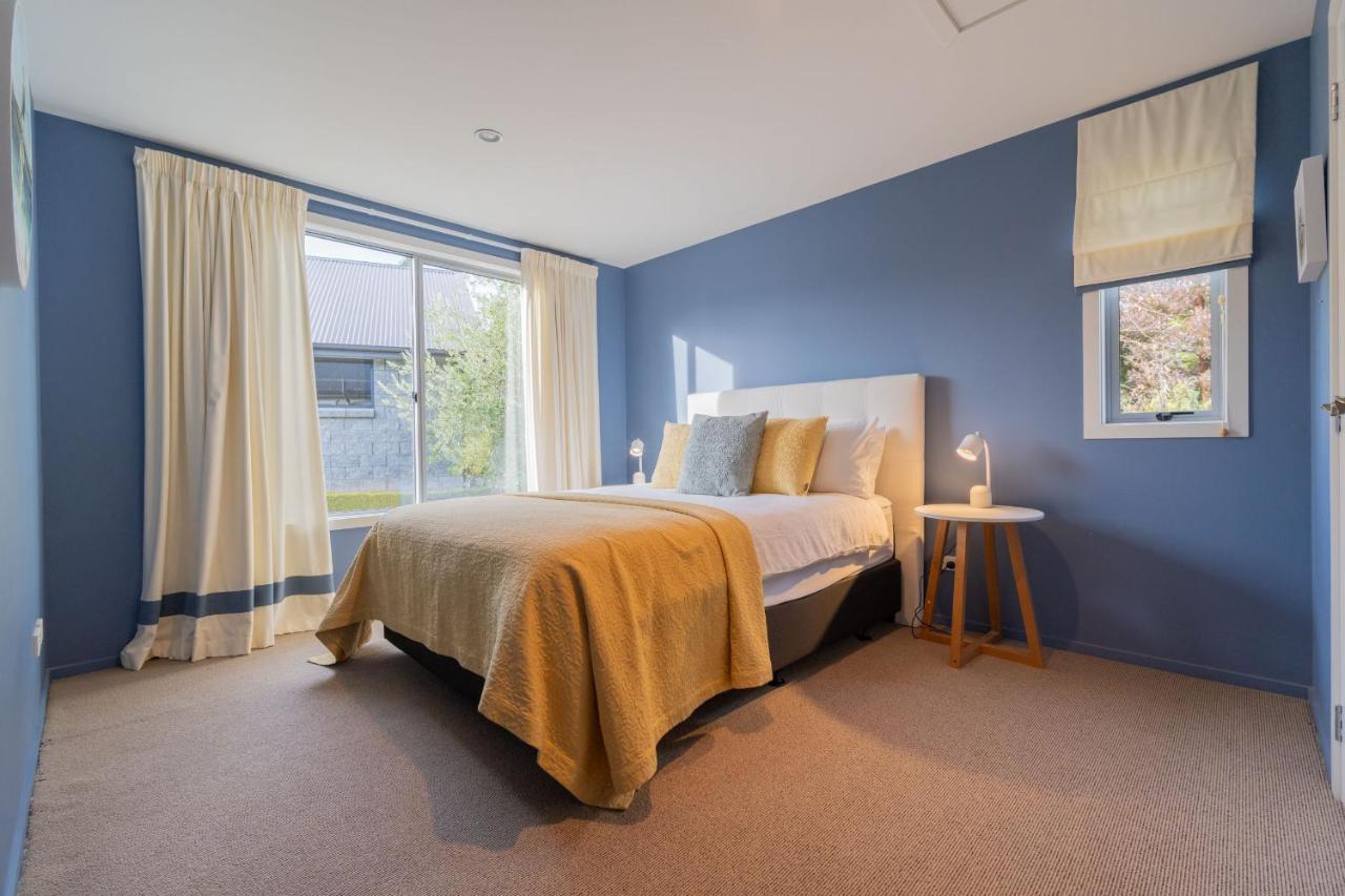 Southland Sounds - Te Anau Holiday Home Екстер'єр фото