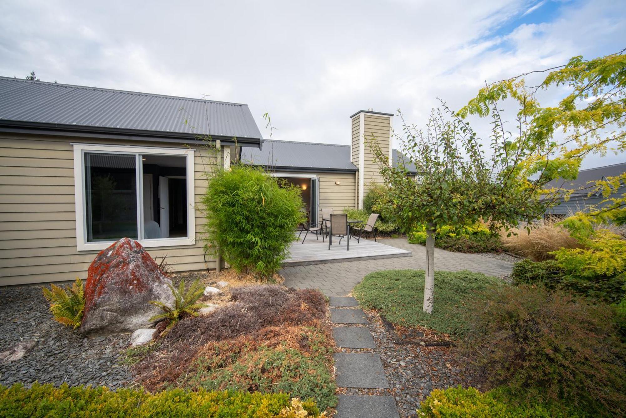 Southland Sounds - Te Anau Holiday Home Екстер'єр фото